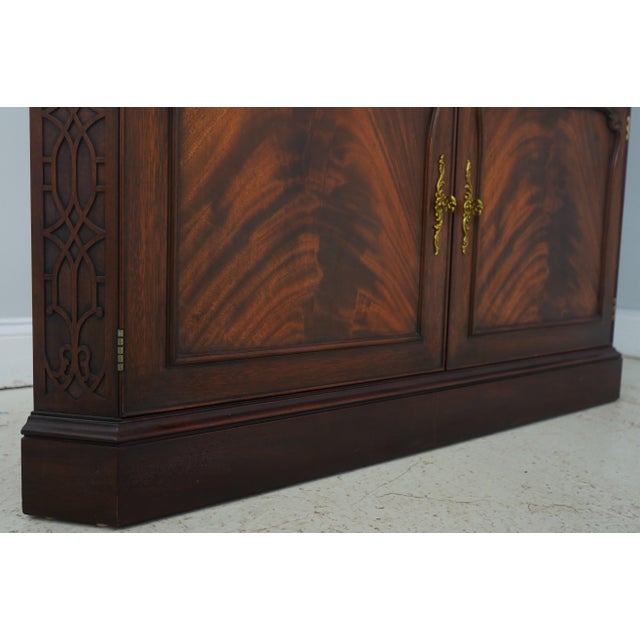 Henkel Harris Chippendale Mahogany Corner China Cabinet For Sale - Image 11 of 18