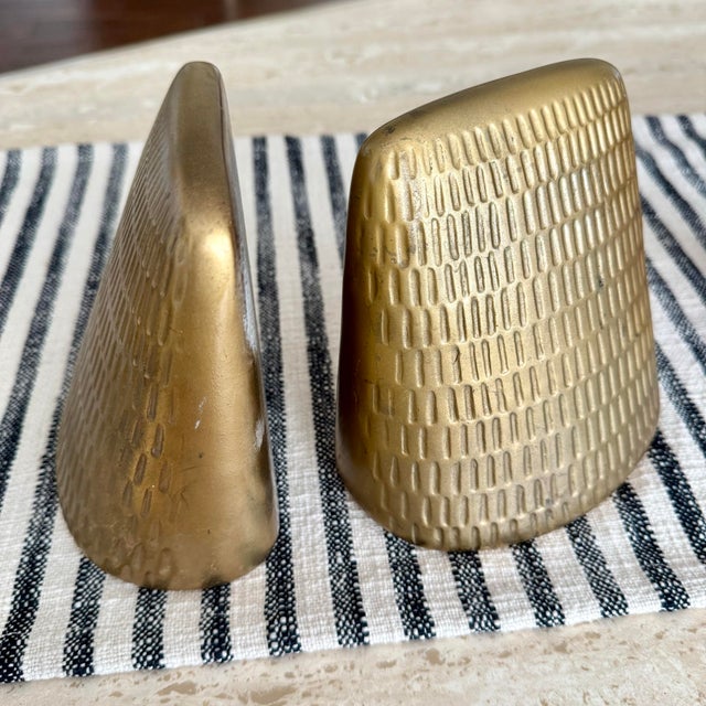 Ben Seibel Mid Century Modern Ben Seibel Jenfredware Textured Wedge Bookends Vintage MCM For Sale - Image 4 of 12