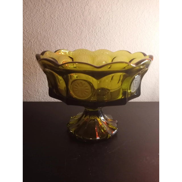 Fostoria Glass Company 1960s Vintage Fostoria Coin Glass Green Large Pedestal Bowl For Sale - Image 4 of 6