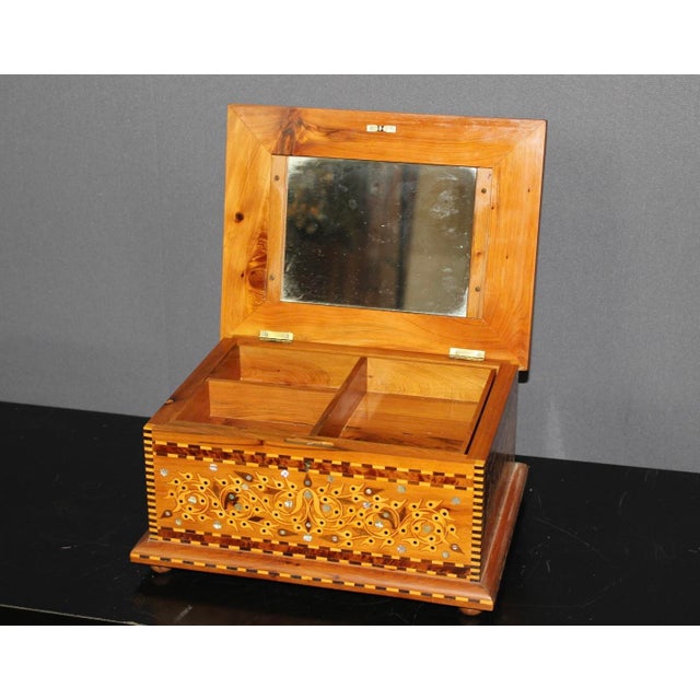 Moroccan Box in Thuja and Maple Marquetry, 1990s For Sale - Image 11 of 13
