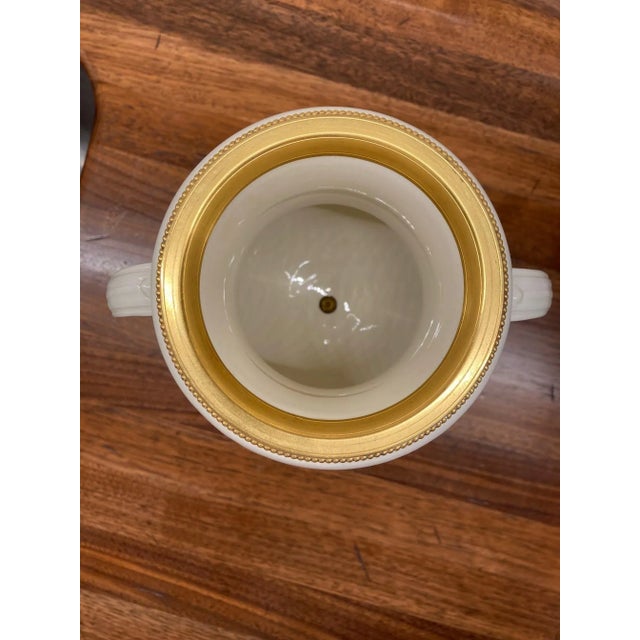 Early 20th Century Neoclassical Wedgwood Creamware Vase Urn For Sale In Washington DC - Image 6 of 11