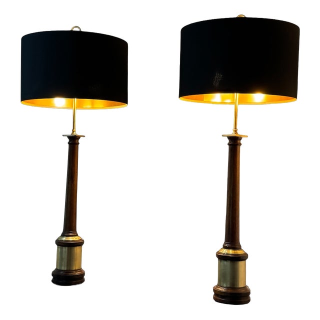 Hollywood Regency Table Lamp in Mahogany and Brass, England, 1970s, Set of 2 For Sale