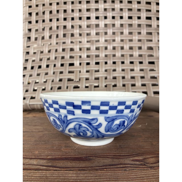 Blue and White Chinese Pottery Rice Bowls - Set of 4 For Sale - Image 4 of 4
