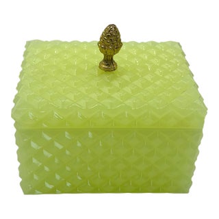 Large French 19th Century Yellow Opaline Veritable Box For Sale
