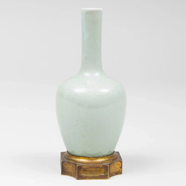 Antique 18th Century Chinese Kangxi Period Mallet Shaped Vase in Celadon Glaze Mounted in French Gilt Bronze For Sale - Image 4 of 12