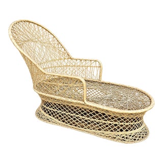 Vintage Spun Fiberglass Chaise Lounge Attributed to Russell Woodard , Mid-Century Modern For Sale
