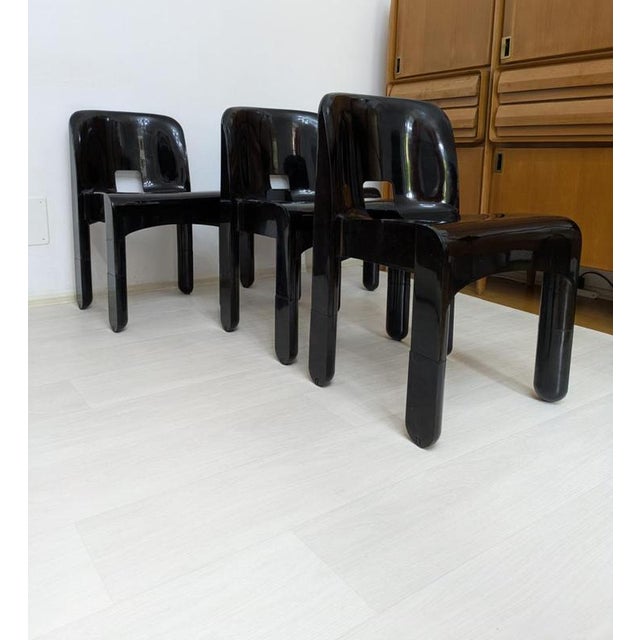 Manufacturer: kartell designer: joe colombo model: universale period: 1970s style: space age country of production: italy...
