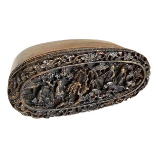 Mid-19th Century Chinese Export Cantonese Carved Snuff Box For Sale