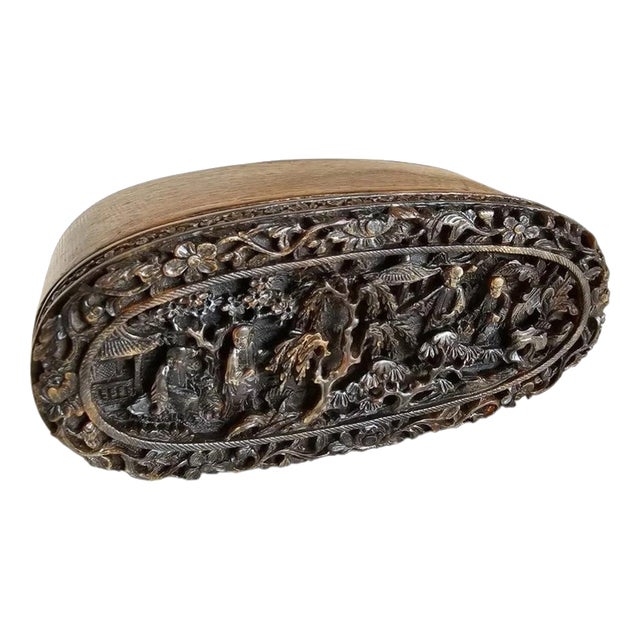 Mid-19th Century Chinese Export Cantonese Carved Snuff Box For Sale