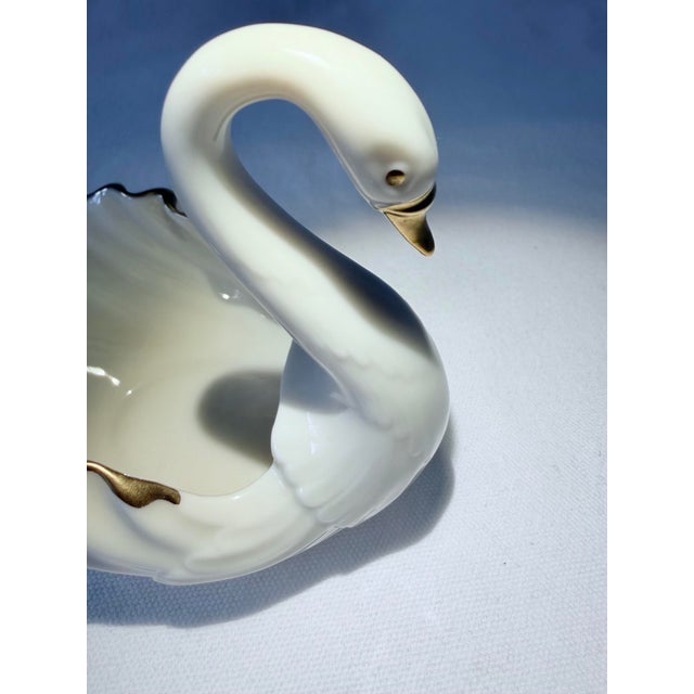Traditional Lenox Swan Salt cellar. Add a touch of Elegance to any table setting. Vintage Swans are also being used for...