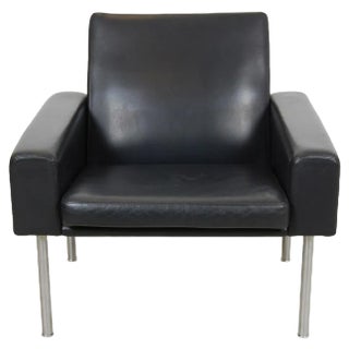 GE-34 Lounge Chair in Patinated Black Leather by Hans Wegner from Getama For Sale