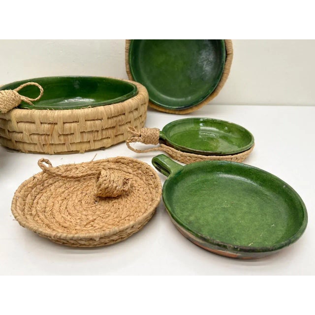 Vintage French Green Ceramic Glazed Bowls with Straw Base, 1970s, Set of 5 For Sale - Image 4 of 12