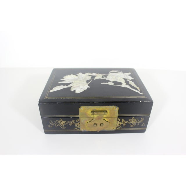 Black Vintage Black Lacquered Wood Jewelry Box With Inlaid Mother of Pearl Shell and Brass Details For Sale - Image 8 of 11