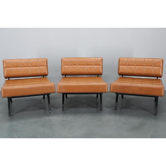 - Very good original condition with minor signs of use - Rare model - Original Leatherette upholstery with minor signs of...