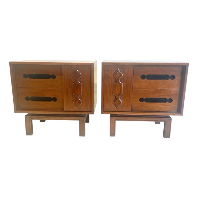 1970s Fine Pair Sculpted Floating American Walnut Nightstands For Sale