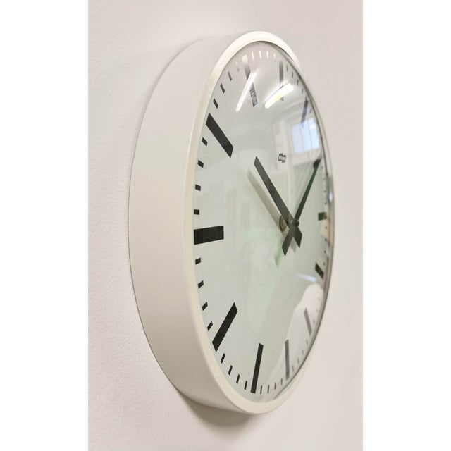 1990s Vintage White Bakelite Wall Clock from Esmi, 1980s For Sale - Image 5 of 17