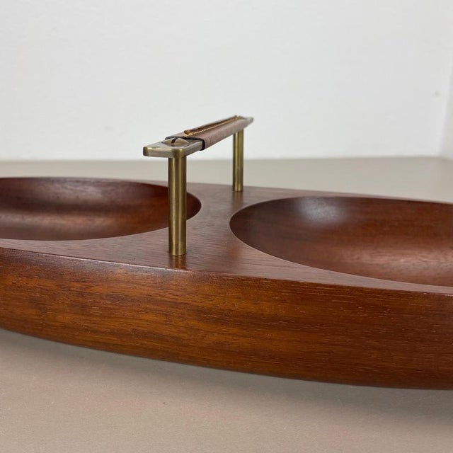 Large Teak Bowl with Brass and Leather Handle from Carl Auböck, Austria, 1950s For Sale - Image 17 of 18