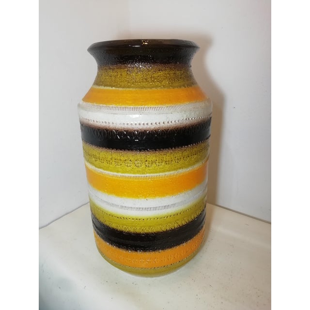 A beautiful, large vase made by Bitossi, designed by Aldo Londi, here presented with the Sahara decoration. Beautiful...