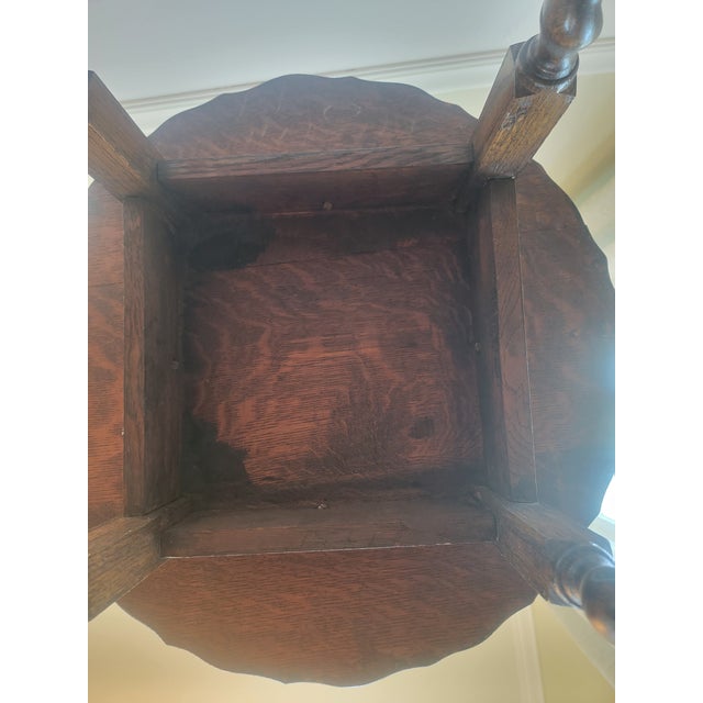 Wood Early 20th-Century Oak Round Parlor Table With Barley-Twist Legs For Sale - Image 7 of 11