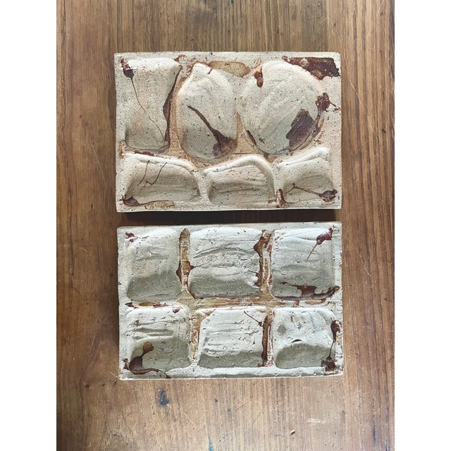 Modernist Figurative Wall Art Tiles in Polychrome Stoneware by Paulí (Lluís Pérez Calvo), 1975, Set of 2 For Sale - Image 9 of 11