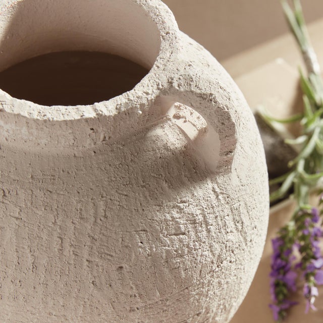 White Gianna Vase Small For Sale - Image 8 of 8