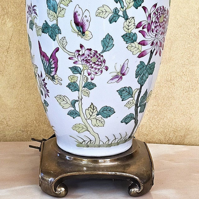 Vintage Chinoiserie Famille Rose Porcelain Floral & Butterfly Table Lamp For Sale - Image 12 of 18