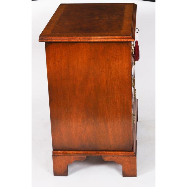 Vintage Bedside Tables in Burr Walnut, Set of 2 For Sale - Image 18 of 18
