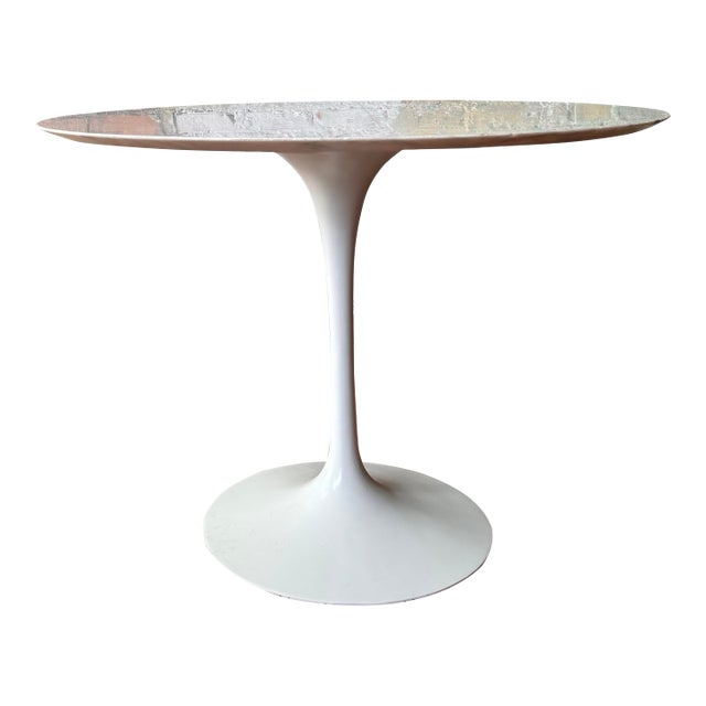 Early 1960s Eero Saarinen Tulip Table for Knoll, Marble Top For Sale