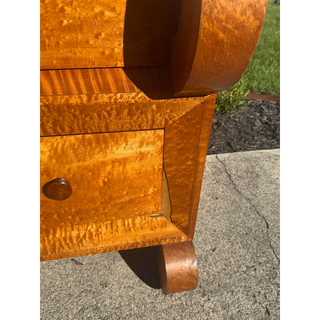 Wood 19th Century American Empire Tiger & Birdseye Maple Chest of Drawers For Sale - Image 7 of 11