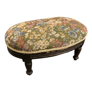 Late 19th Century Victorian Floral Patterned Small Ottoman For Sale