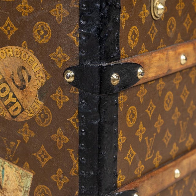 Antique 20th Century Courier Trunk in Monogram Canvas from Louis Vuitton, France, 1910s For Sale - Image 3 of 18
