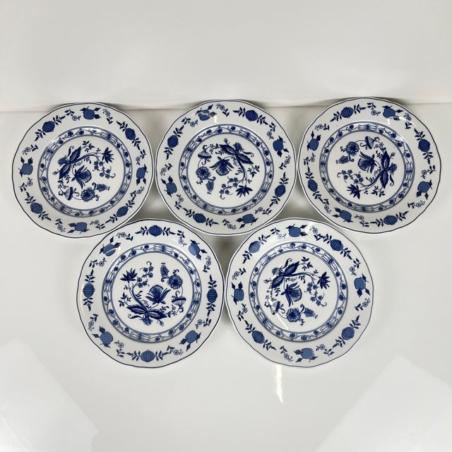 Blue Porcelain Dessert Plates with Blue Onion Pattern from Wellco, 1990s, Set of 5 For Sale - Image 8 of 8