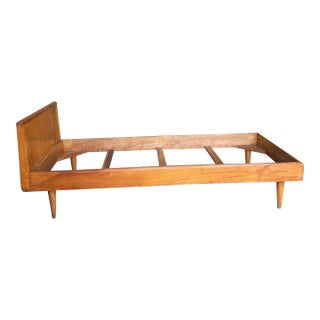 1960s Mid Century Modern Maple Wood Daybed For Sale
