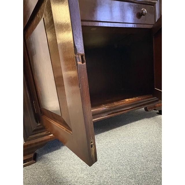Mid 20th Century Mahogany Dry Sink Cabinet With Backsplash, Lock & Key For Sale - Image 16 of 18