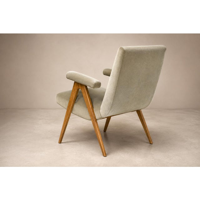 Brazilian Modern Armchair in Sage-Greige Mohair and Hardwood, Brazil, 1950s For Sale - Image 11 of 14