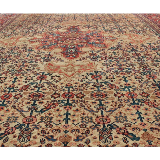 Antique Persian Sultanabad With Medallion in Yellow Cream, Blue Red and Green For Sale In Atlanta - Image 6 of 9