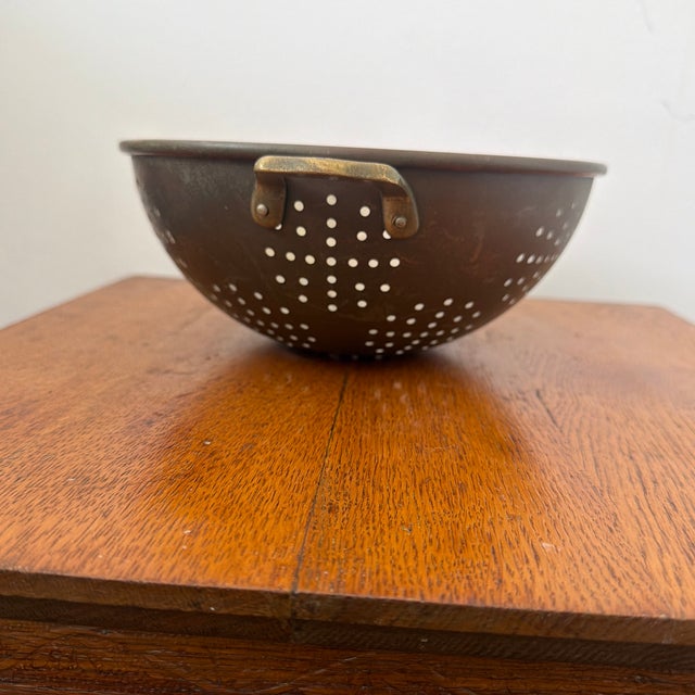 Vintage French Country Copper Colander Strainer With Sculptural Brass Handles For Sale - Image 4 of 6