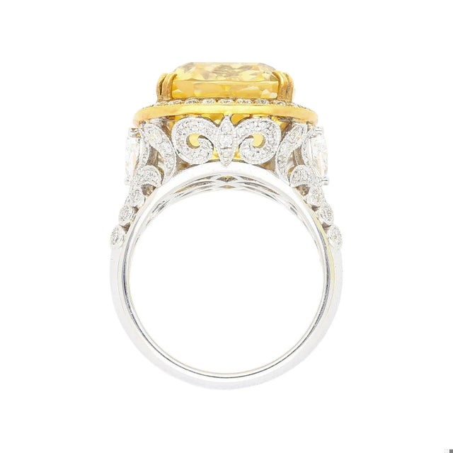 Art Nouveau Mid 20th Century 17 Carat No Heat Cushion Yellow Sapphire & Diamond Halo Ring Size 6.5 For Sale - Image 3 of 7