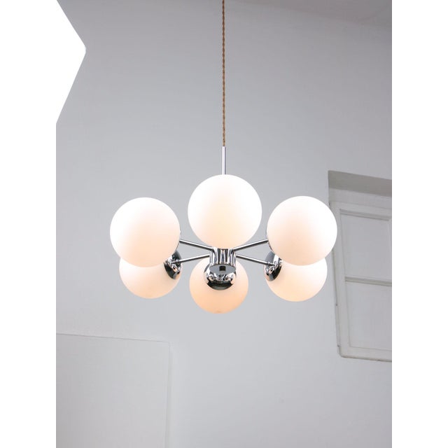 Space Age Italian Sputnik Chrome and Opaline Chandelier, 1970s For Sale - Image 3 of 18