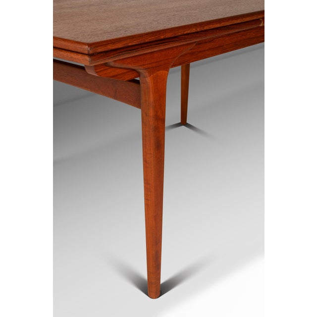 1960s Danish Mid-Century Modern Expansion Dining Table Attributed to Johannes Andersen for Udlum Mobelfabrik in Teak, Denmark, C. 1960s For Sale - Image 5 of 16