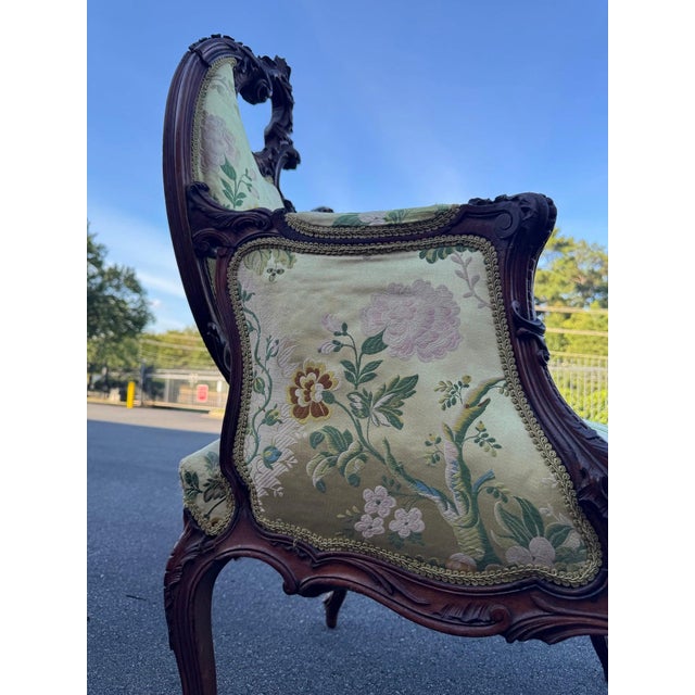 19th Century Carved Rococo Revival Bergere Armchair With Ram's Head Knees, Louis XV For Sale In Charlotte - Image 6 of 17