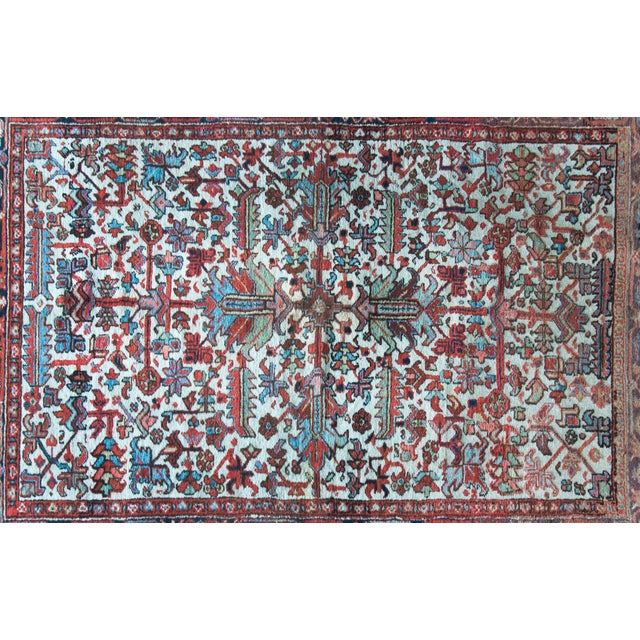 Ivory Early 20th Century Persian Heriz Rug For Sale - Image 8 of 15