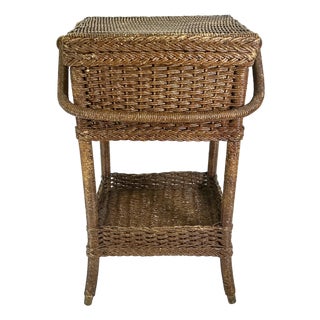 1920s Antique Boho Chic Americana Coastal Heywood-Wakefield Wicker Drinks Table For Sale
