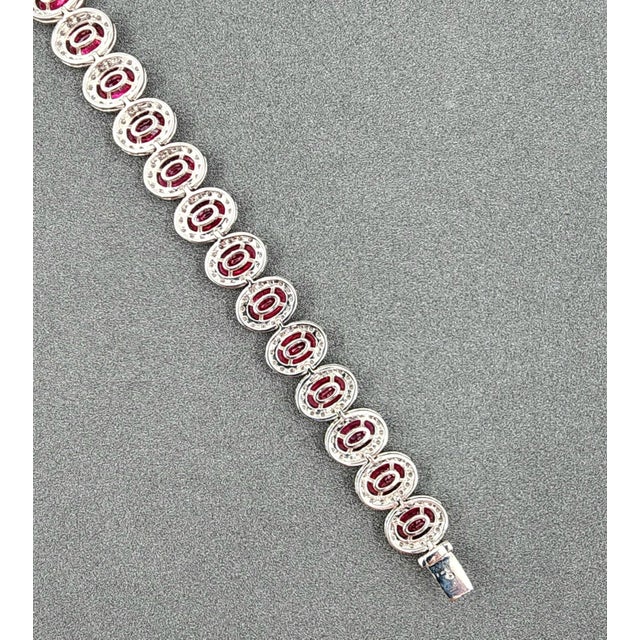 Red 12.02 Ct Natural Ruby & Diamond Bracelet For Sale - Image 8 of 10