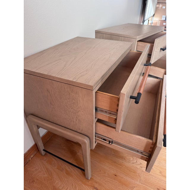 2020s Pair of Four Hands Rosedale Nightstands in Yucca Oak With Leather Accents – Excellent Condition For Sale - Image 5 of 11