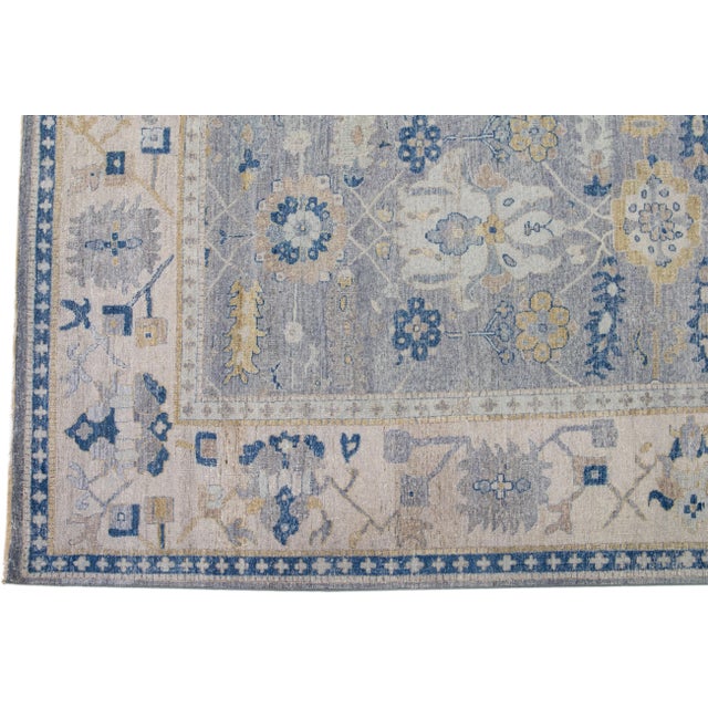 Early 21st Century Gray Modern Mahal Floral Handmade Indian Wool Rug by Apadana For Sale - Image 4 of 7