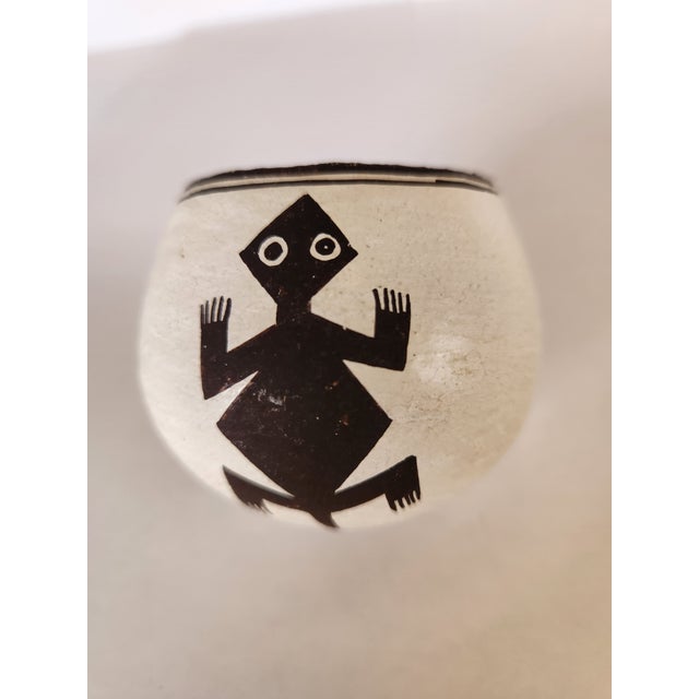 1980s Vintage, Native American Acoma Pueblo: Small Vessel With Lizards Signed by Emma Lewis For Sale - Image 5 of 9