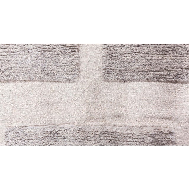 Monumental Elegance: Modern Art Deco Wool Rug by Doris Leslie Blau For Sale In New York - Image 6 of 9