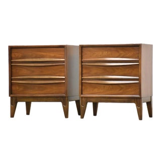 1960s Walnut Mid Century Modern Nightstands - a Pair For Sale