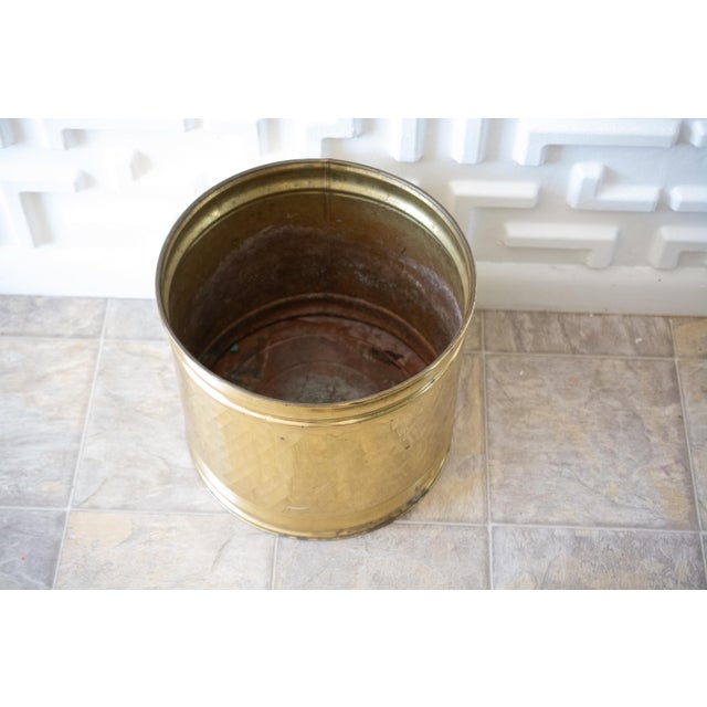 Add a touch of glamour to any room with this lacquered, swirl brass planter. Beautiful, golden color. Perfect size for...
